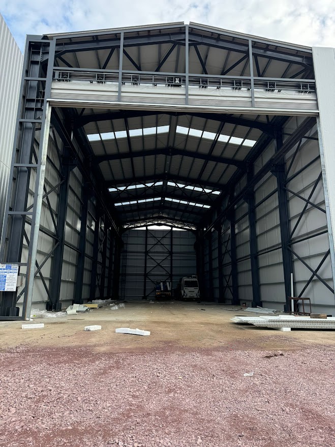 Sanayinin Kalbi Altınova'da Modern Fabrika İnşaatı: Verimliliğin Yeni Adresi